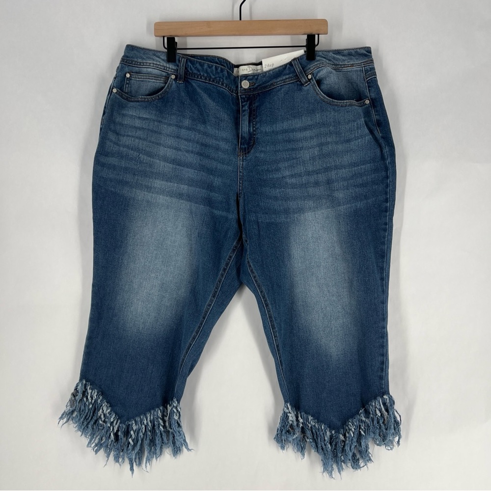C‎ Est. 1946 Denim Frayed Hem High Rise Blue Medium Wash Cropped Jeans Size 24WP